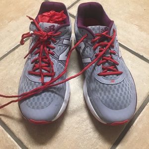 New Balance Comfortride 720V3 9.5 Wide / D